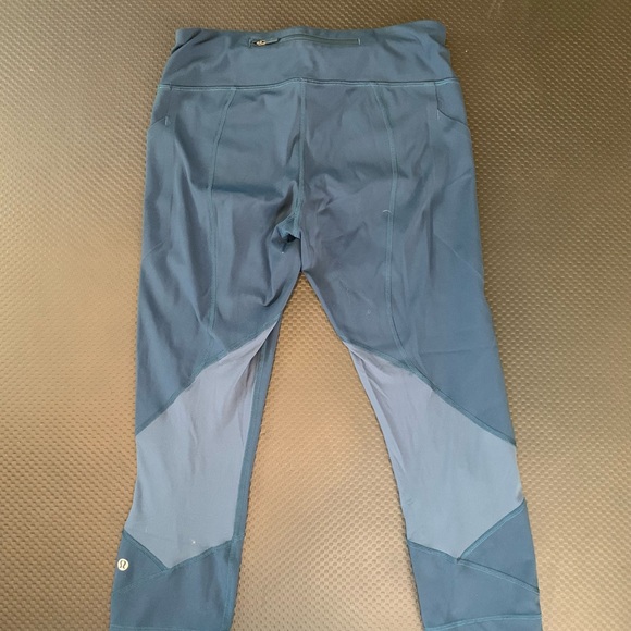 Lululemon Cropped Leggings - Picture 2 of 7